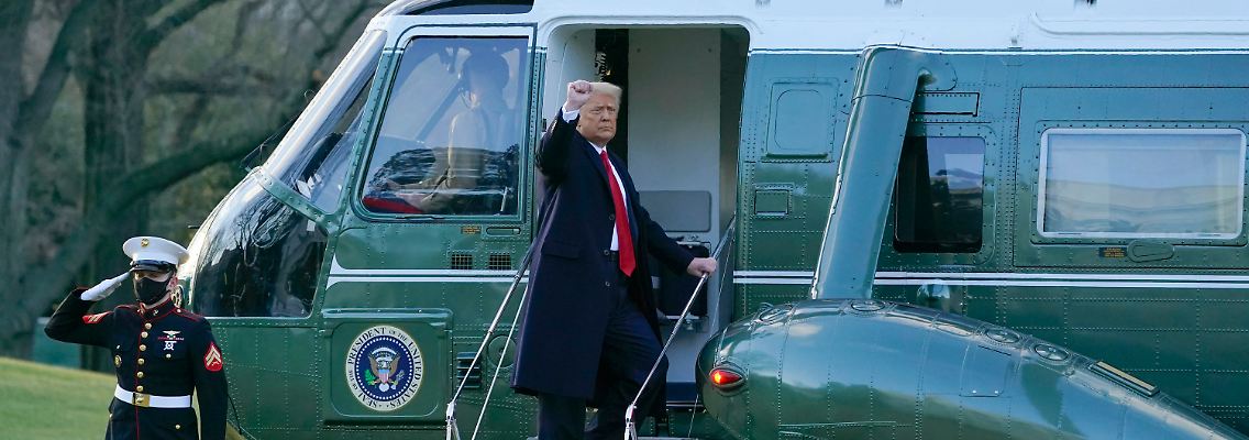 Trump ist mit dem Hubschrauber vom Weißen Haus abgeflogen.