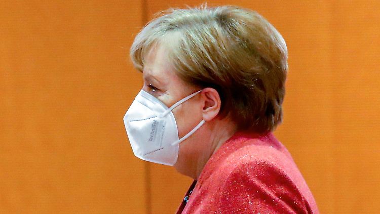 Kanzlerin Merkel ruft zur Unterstützung der Gesundheitsämter auf.