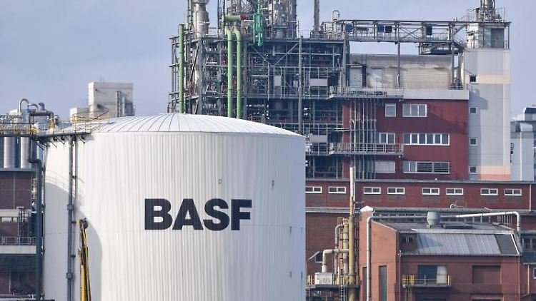 Anleger, die in den nächsten Monaten mithilfe der BASF-Aktie eine positive Rendite erzielen wollen, können auch über Bonus-Zertifikate nachdenken.