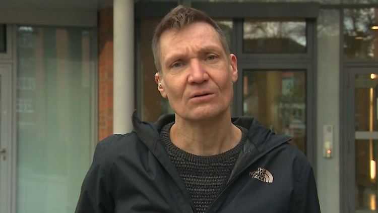 Grundhoff Virologe.JPG