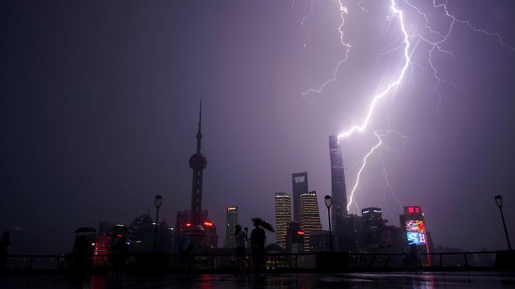 Chinas Finanzmetropole Shanghai ist ein Symbol für den Aufstieg Chinas - und für die Herausforderungen des Landes.