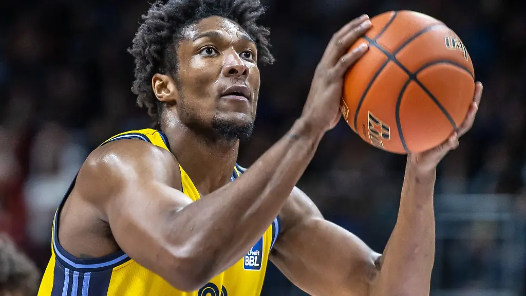 Alba-Center-David-McCormack-muss-mit-seinem-Team-eine-Niederlage-hinnehmen