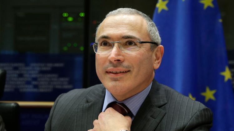 Die EU soll Farbe bekennen: Der Putin-Gegner Chodorkowski setzt sich für den Putin-Gegner Nawalny ein. (Archivbild)