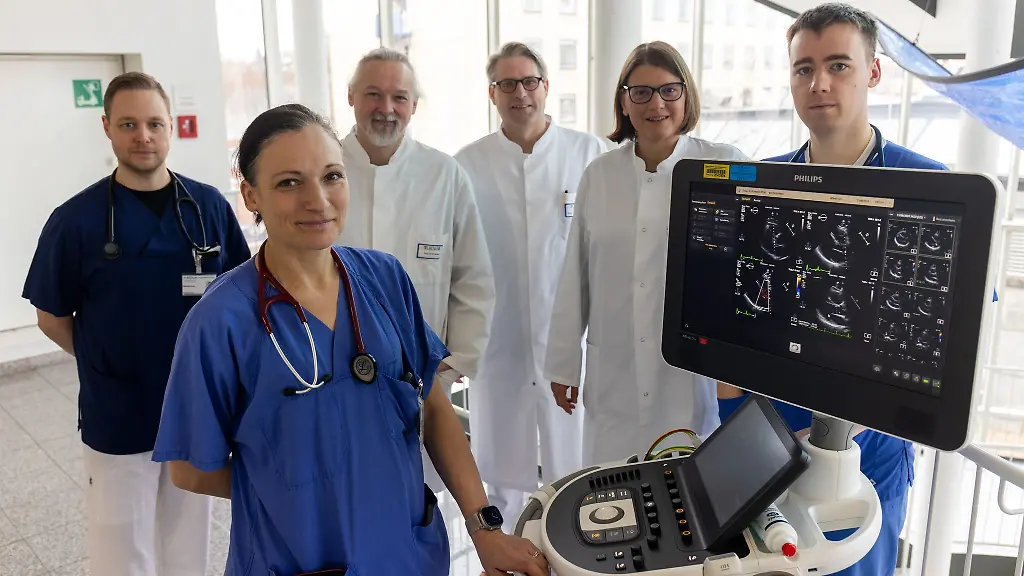 Ein-Team-aus-Spezialisten-aus-Anaesthesiologie-Kardiologie-und-Chirurgie-des-Uniklinikums-Giessen-leitet-und-koordiniert-eine-Studie-zur-besseren-Behandlung-fuer-Herzschwaeche-Patienten-bei-operativen-Eingriffen