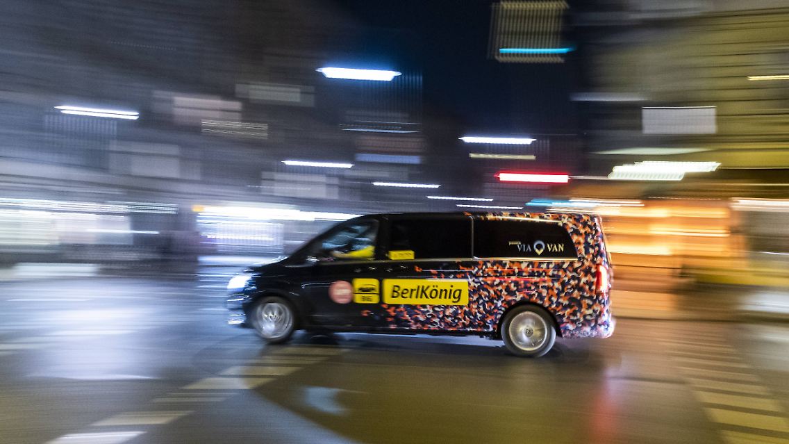 Statt einer Fahrt im öffentlichen Nahverkehr: Die Sammeltaxis der BVG.