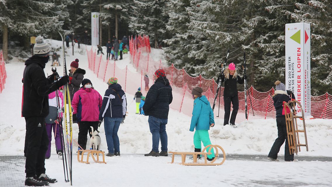 Voller Rodelhang in Schierke.
