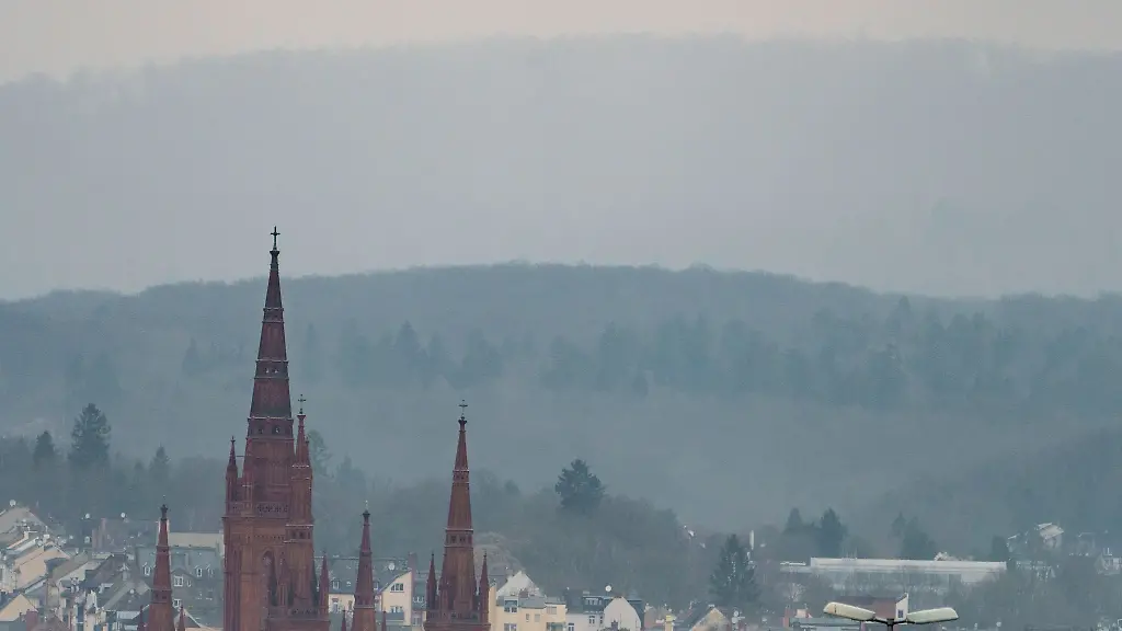 Wiesbaden-waechst-die-Einwohnerzahl-ueberspringt-die-Marke-von-300-000-Einwohnern