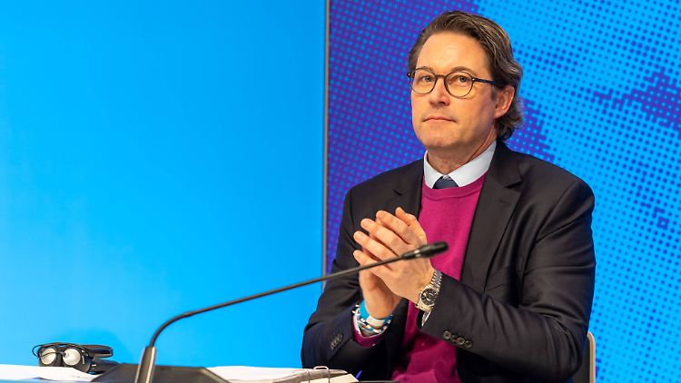 "Scheuer hat vollständige Transparenz versprochen. Die zieht er nun mit fadenscheinigen Argumenten zurück", sagt der FDP-Politiker Christian Jung.