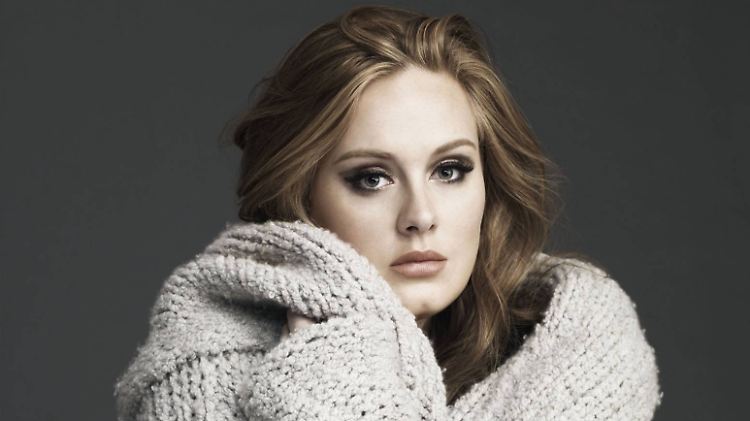 Adele zur Zeit von "21" - zehn Jahre ist das inzwischen her.