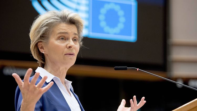 "Das ist nicht wie beim Bäcker": Von der Leyen will im Streit mit Astrazeneca nicht nachgeben.