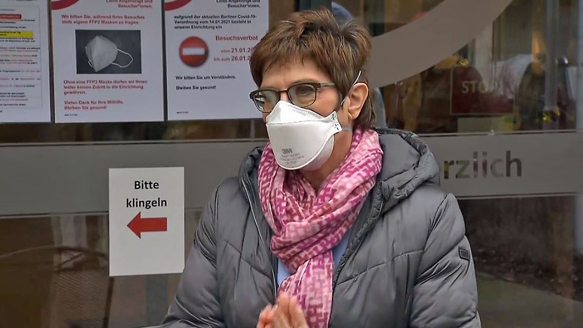 AKK Bundeswehr Schnelltest.JPG