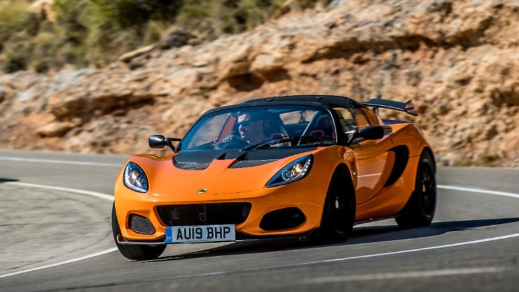 In der aktuellen Ausführung leistet der Treibsatz des Lotus Elise 246 PS und kostet 63.000 Euro.