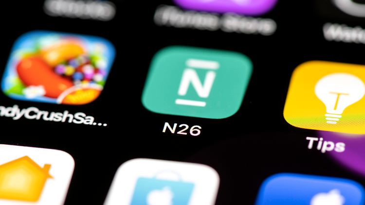 An der 2013 gegründeten Internet-Bank sind Investoren wie der Versicherer Allianz, der Staatsfonds GIC aus Singapur und der chinesische Internet-Riese Tencent beteiligt.