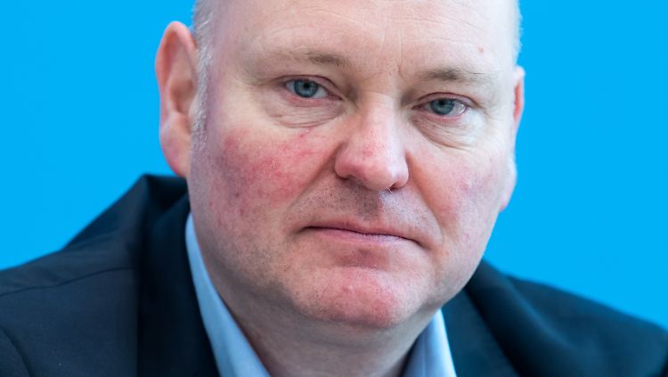 Achim Truger ist Mitglied des Sachverständigenrats zur Begutachtung der gesamtwirtschaftlichen Entwicklung und lehrt Staatstätigkeit und Staatsfinanzen an der Universität Duisburg-Essen.