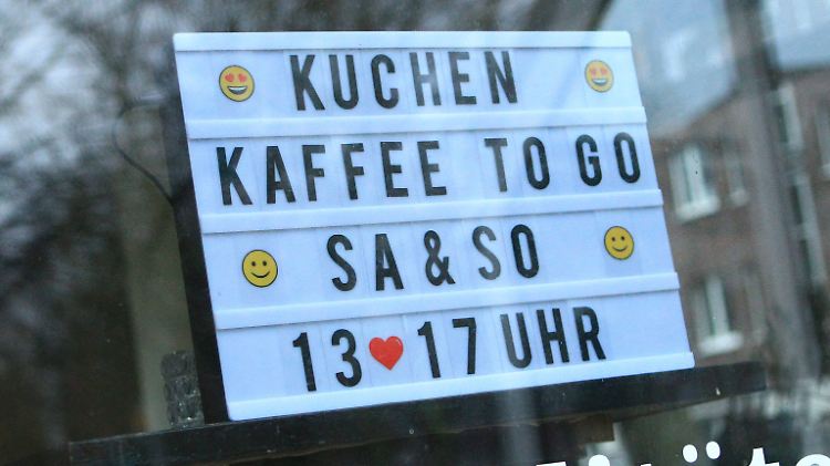 Im Lockdown, aber nicht unbedingt geschlossen: Cafébetreiber versuchen der Kundschaft trotzdem etwas anzubieten. 