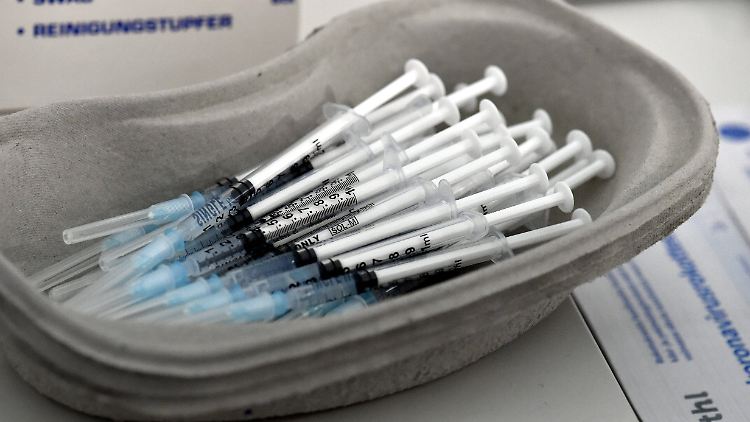 Auch Spezialspritzen fürs Impfen könnten knapp und zum Gegenstand von Verteilungskämpfen werden.