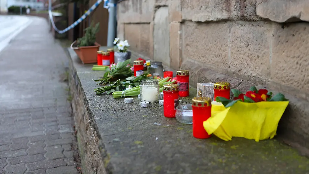 b61a99a9a22e45ec2db66bc419504461