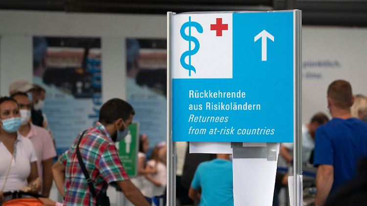 An eine weitgehende Stilllegung des Linienflugverkehrs wird derzeit nicht gedacht.