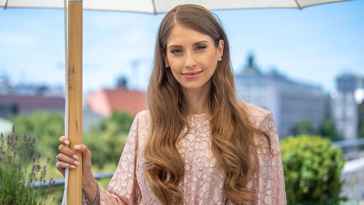 Na, hoffentlich holt sich die Influencerin keine Influenza: Cathy Hummels.