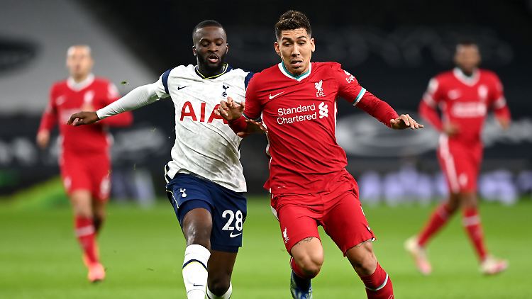 Roberto Firmino gelingt gegen Tottenham ein Treffer.