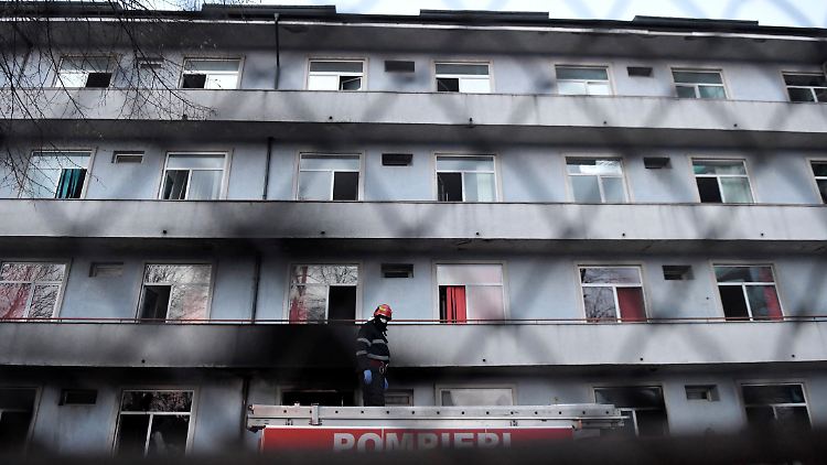 Die Ursache für das Feuer im Matei-Bals-Krankenhaus ist noch unklar.