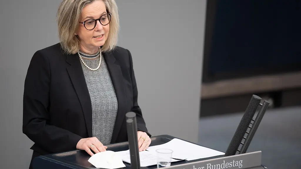 Groden-Kranich-sass-bereits-von-2013-bis-2021-im-Bundestag-Archivbild