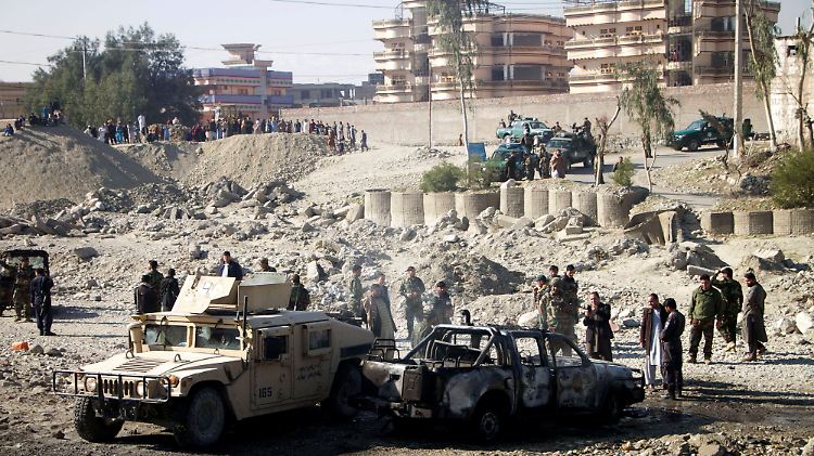 Taliban und US-Regierung werfen sich gegenseitig vor, gegen das Friedensabkommen zu verstoßen. 