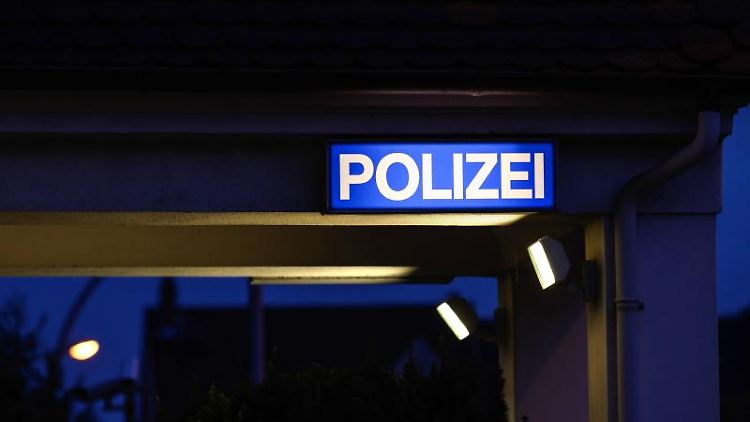 Auf die Feierwütigen in Euskirchen kommen erhebliche Bußgelder zu, teilte die Polizei mit.