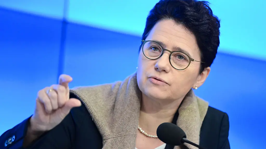 Baden-Wuerttembergs-Justizministerin-Marion-Gentges-CDU-will-die-Strafmuendigkeit-wissenschaftlich-untersuchen-lassen