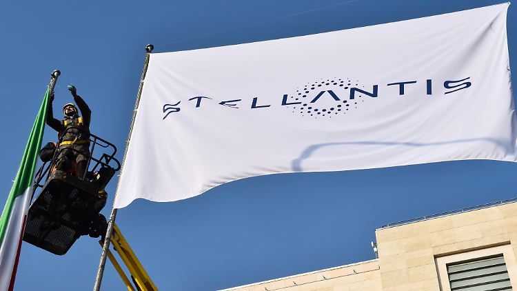 Neuer Konzern, neue Fahne: Stellantis.