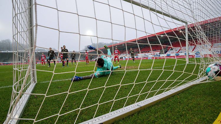 Der Ball zappelte durchaus häufig im Netz beim Spiel zwischen Heidenheim und St. Pauli.