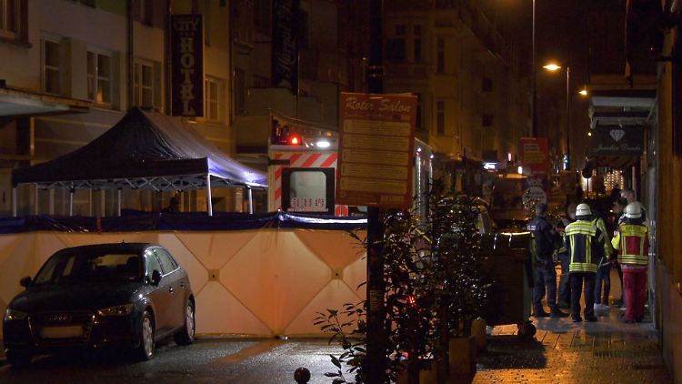 Am Tatort in der Wellritzstraße konnten zwei Menschen nicht mehr gerettet werden.