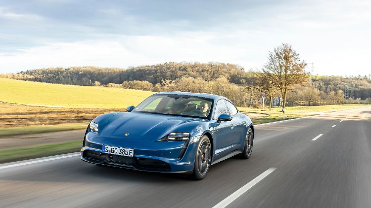 Der Taycan als elektrisches Vorzeigeauto von Porsche hat sehr viel von den alten Tugenden der Verbrenner übernommen. Jetzt auch den Heckantrieb.