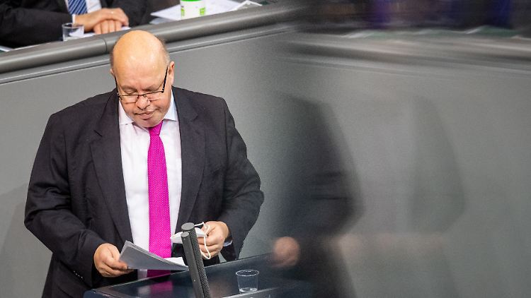 Altmaier hat die Beteiligungen des Bundes an Post und Telekom im Visier.
