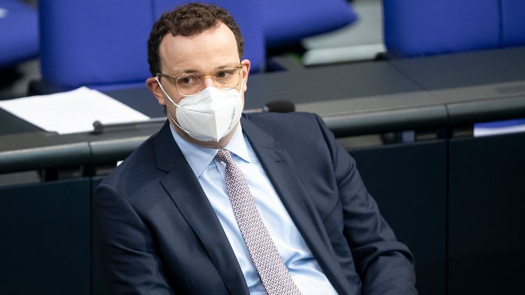 Gesundheitsminister Spahn rechnet nicht mit einem baldigen Ende der Pandemie und will deshalb den Ausnahmezustand verlängern lassen. 