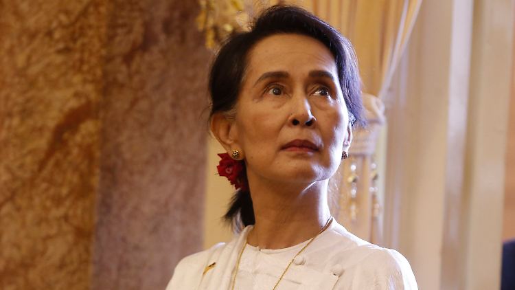 Suu Kyi war im Februar nach einem Militärputsch abgesetzt und festgenommen worden.