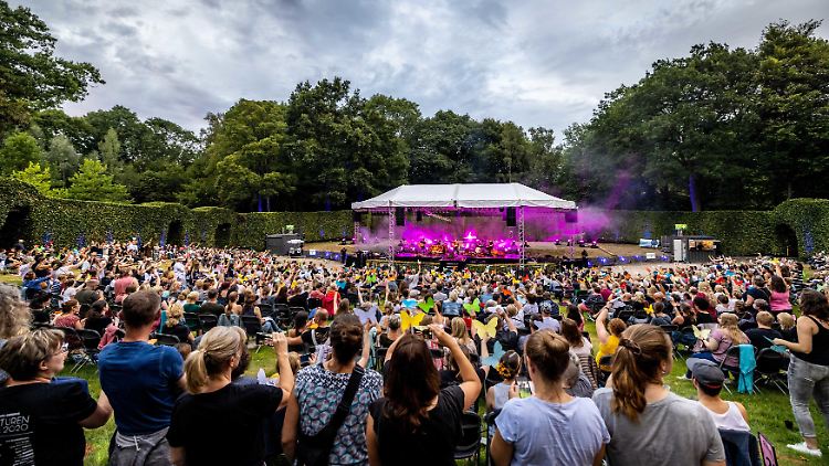 Konzert im Hamburger Stadtpark, als es noch ging.