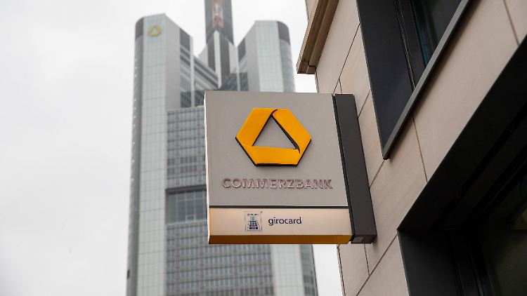 Das Geschäftsjahr 2020 endete für die Commerzbank mit tiefroten Zahlen.
