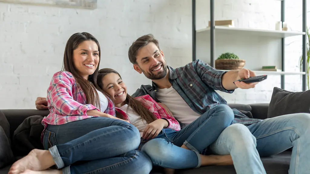 Neukunden-probieren-das-Perfect-Plus-Paket-von-Waipu-tv-jetzt-zwei-Monate-kostenlos-aus