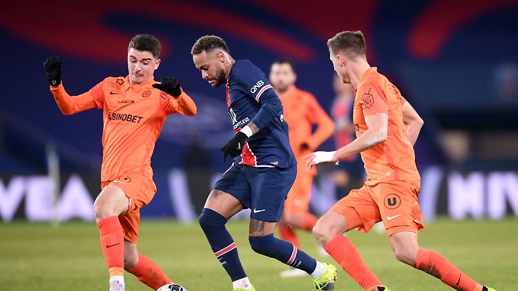 Bis zum Ende der Saison können französische Fans nun doch die Tricks von Neymar und Co. vor dem Bildschirm bestaunen.