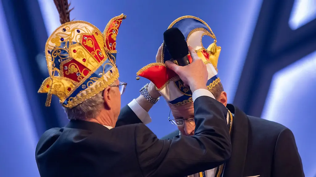 SPD-Chef-Lars-Klingbeil-erhaelt-die-Auszeichnung-fuer-Humor-und-Menschlichkeit-im-Amt-am-8-Februar