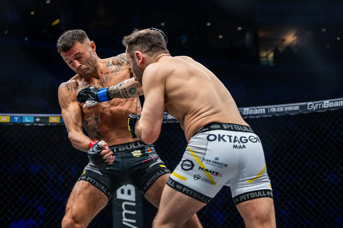 20250201222013-PD1875718757