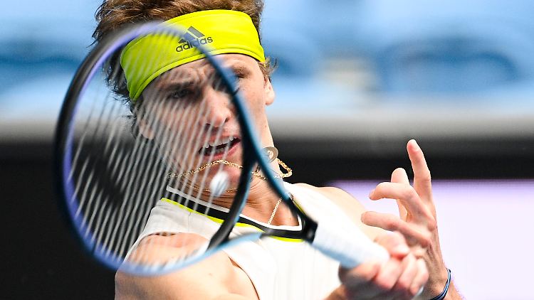 Zverev fährt den ersten deutschen Sieg bei den Australian Open ein.