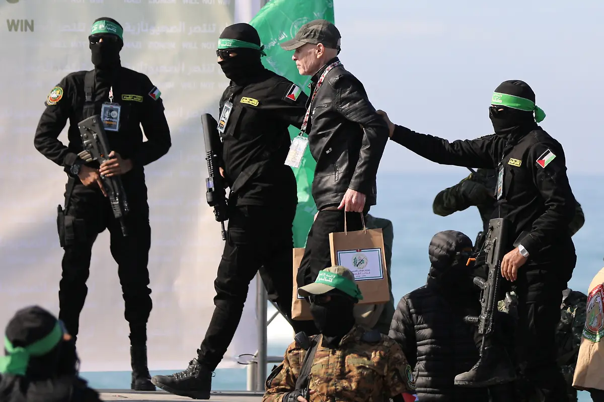 2025-02-01T083406Z-400348692-RC2KLCAV1MPD-RTRMADP-3-ISRAEL-PALESTINIANS-GAZA-CEASEFIRE