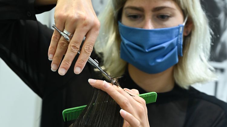 Mitte Dezember mussten die 80.000 Friseursalons in Deutschland schließen.