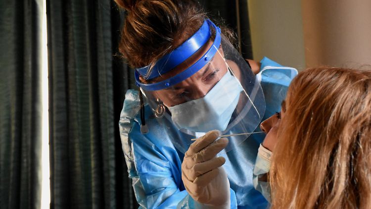 Bislang sind in Deutschland rund 2,3 Millionen Corona-Infektionen nachgewiesen worden.