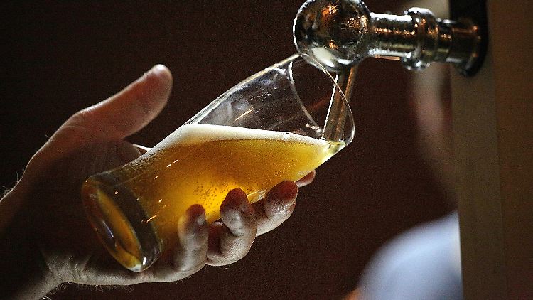 "Fassbier im Wert von mehreren Millionen Euro, dessen Haltbarkeitsdatum überschritten wurde oder absehbar ausläuft, muss vernichtet werden"