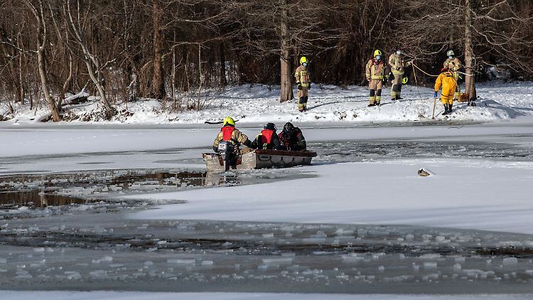 Insgesamt 52 Kräfte der Feuerwehr suchten zwischenzeitlich nach dem Mann. 
