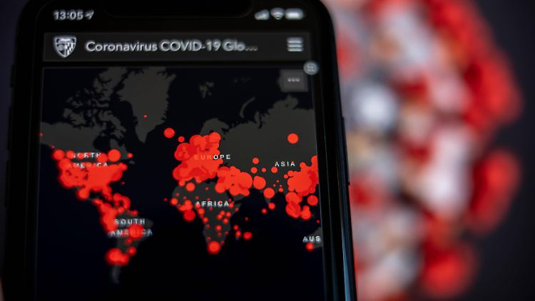 Weltweit haben sich mehr als 100 Millionen Menschen mit Covid-19 infiziert. Doch die Zahl der neuen Fälle sinkt zuletzt.