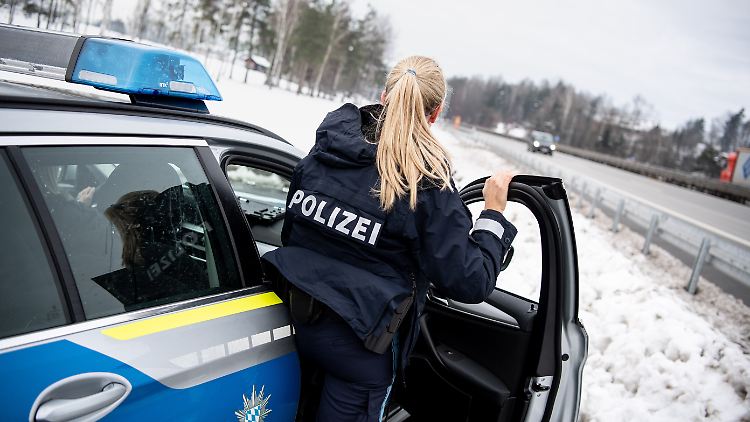 Die bayerische Polizei hat schon jetzt die Grenze zu Österreich genau im Blick.